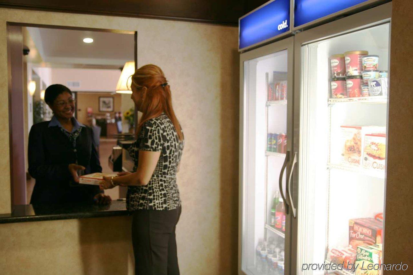 Hampton Inn & Suites Lodi Restoran gambar