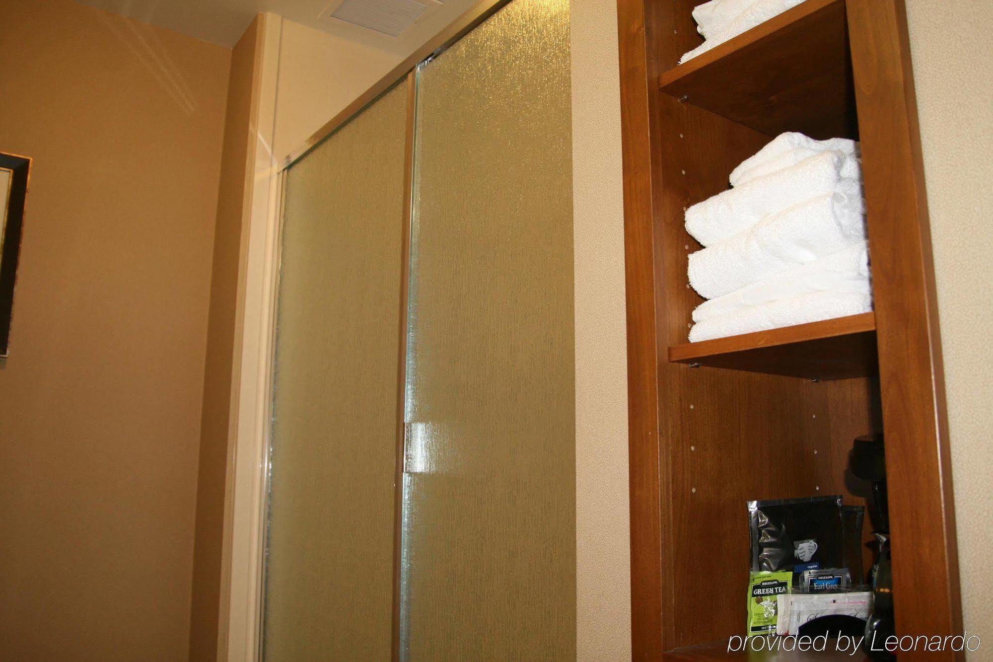 Hampton Inn & Suites Lodi Bilik gambar
